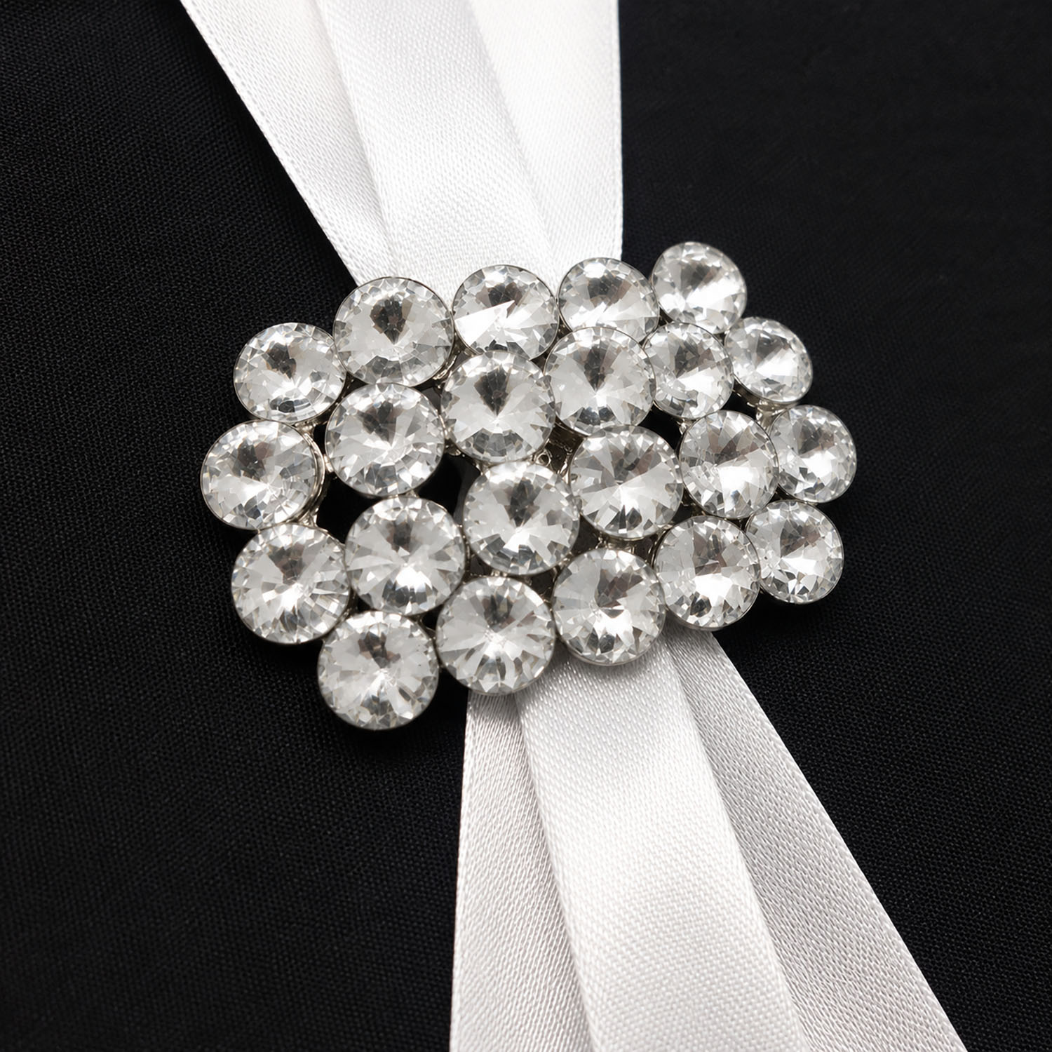 close up picture rhinestone wedding brooch