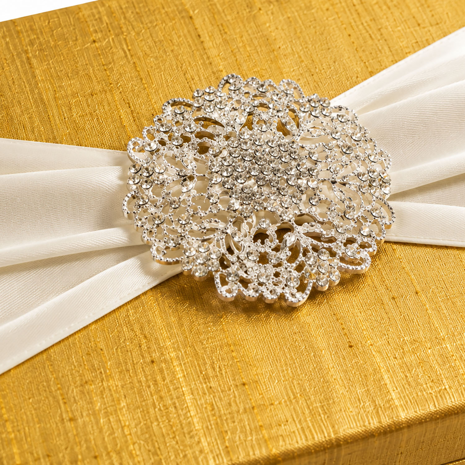 luxury silk box with brooch for wedding cards