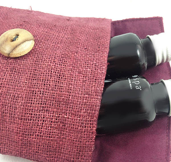 Detail picture of our hemp spa set bag