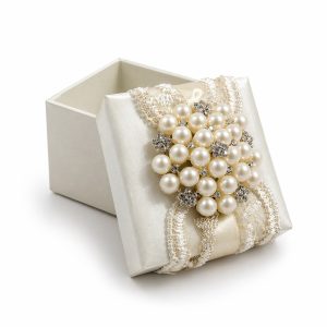 Pearl Brooch Embellished Ivory Silk Favor Box With Lace Fabric