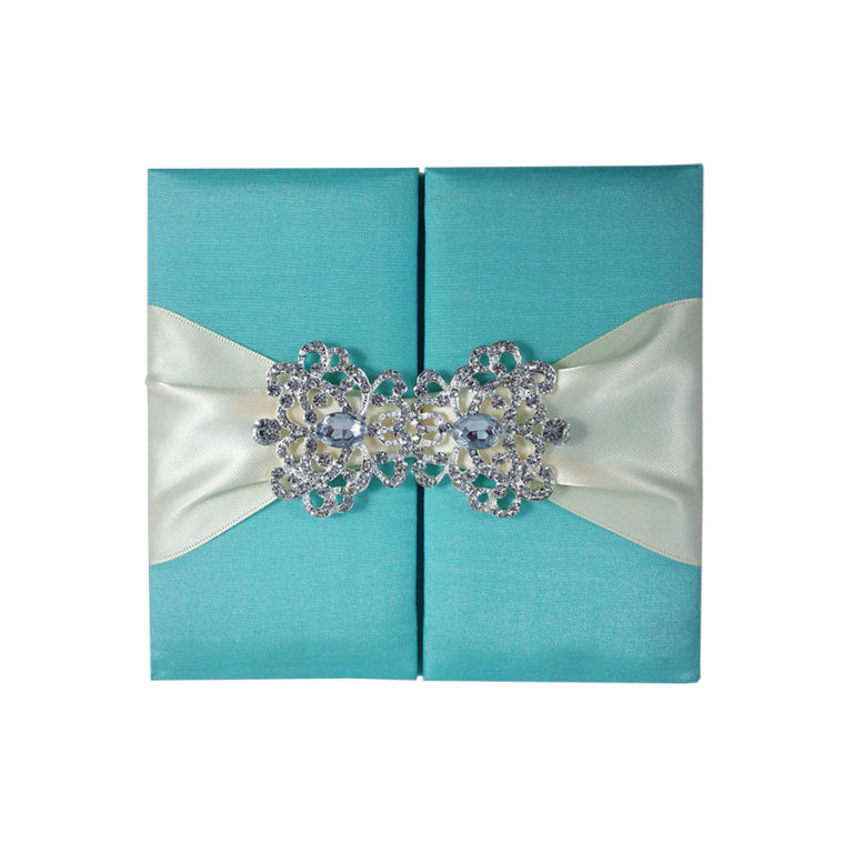 handmade-wedding-invitations-with-beautiful-silk-rhinestone-brooch