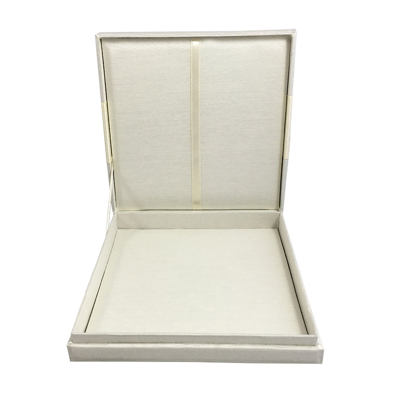 Ivory Hinged Lid Invitation Box - Luxury Wedding Invitations, Handmade ...