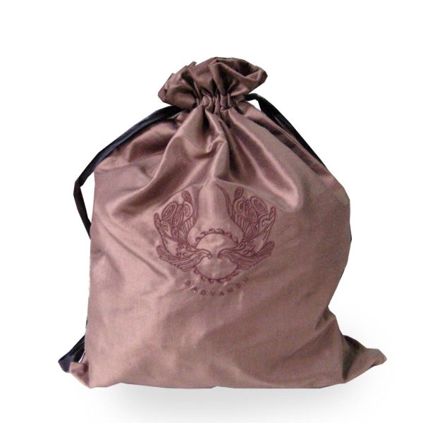 Chocolate drawstring bag with personalised embroidery