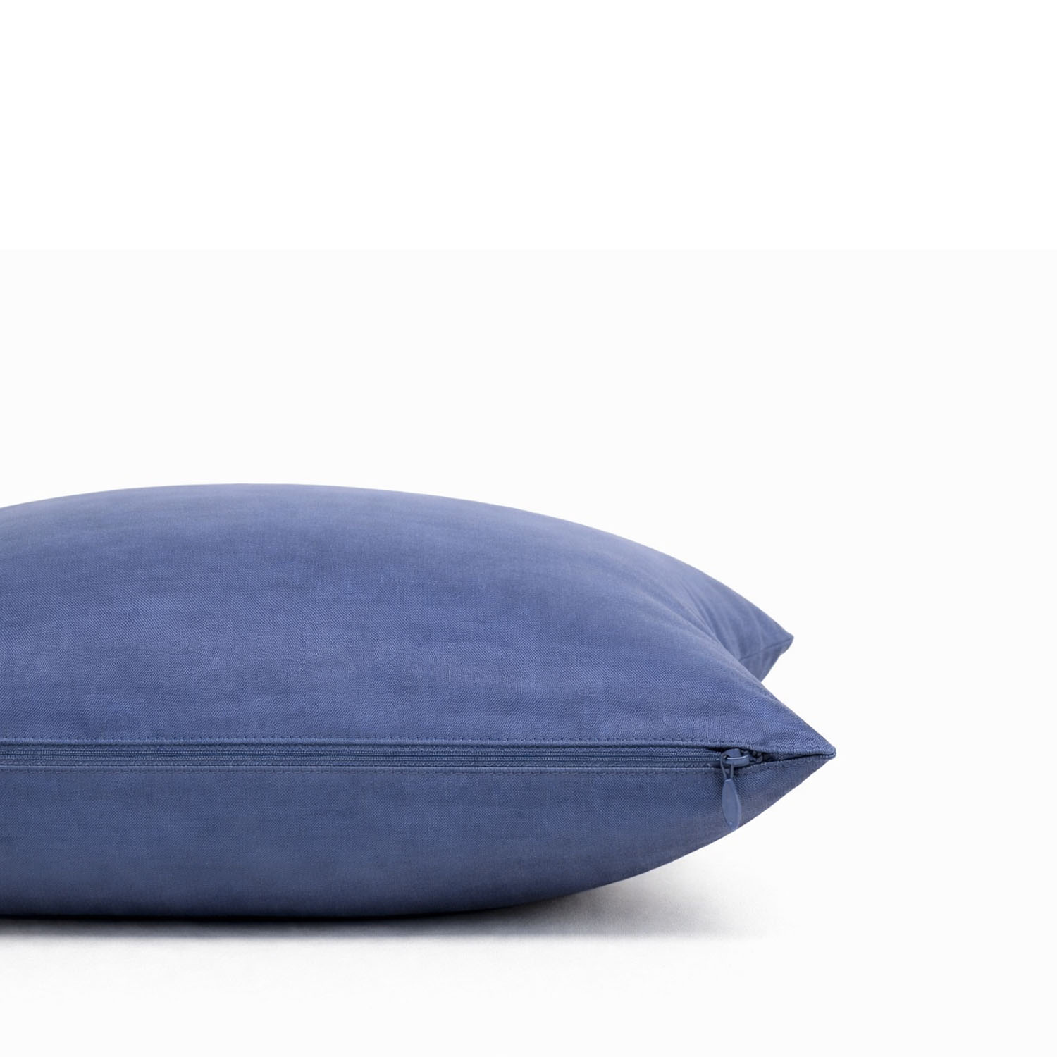 Zipper closure of grey Thai silk cushion cover