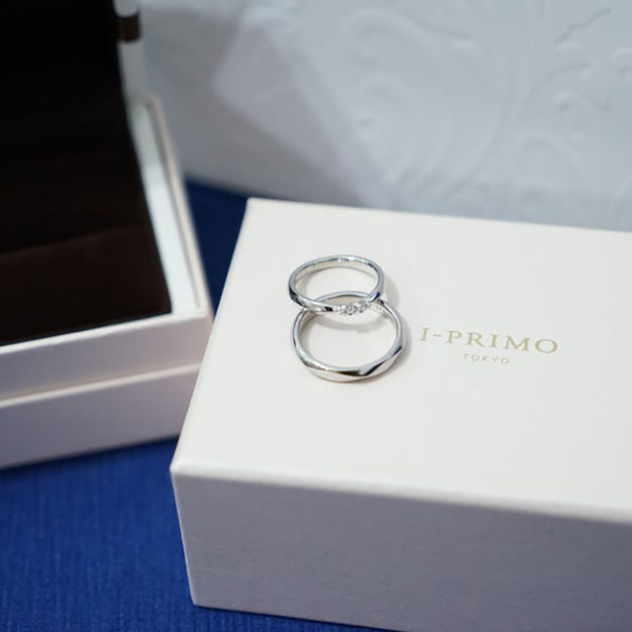 engagement ring with box