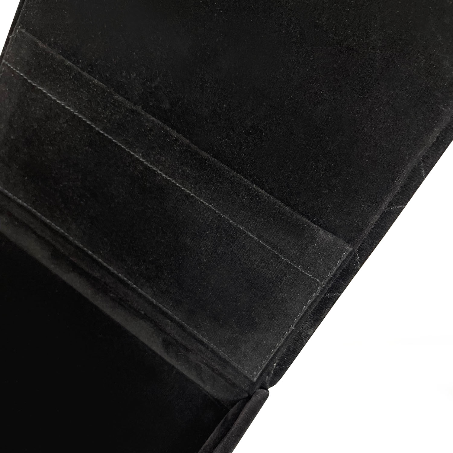 pocket interior black velvet box