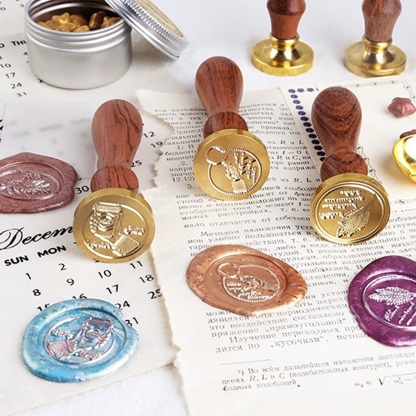 Exampels of available wax seal stamps and colors