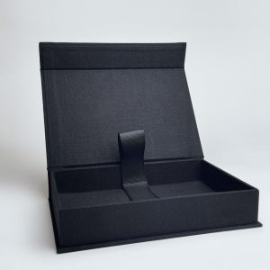 Black 4x6 linen photo box