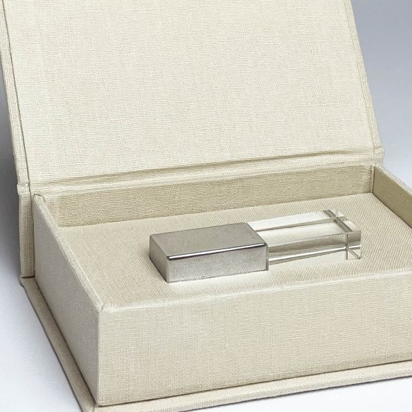 close-up pale khaki usb box