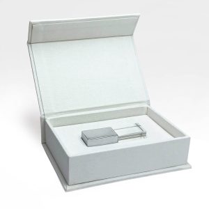 Ivory linen USB box