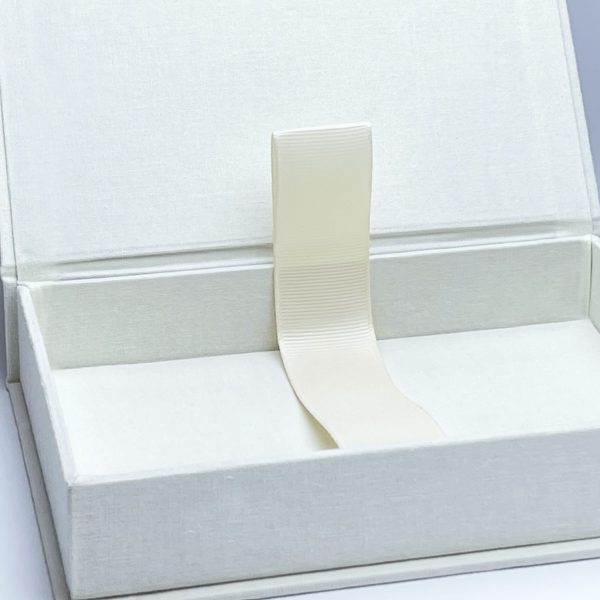 ivory linen photo box