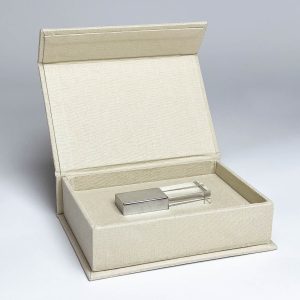 Pale khaki linen USB box