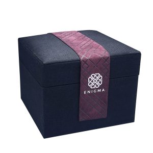 Silk jewelry box, black with logo print and magnet closure